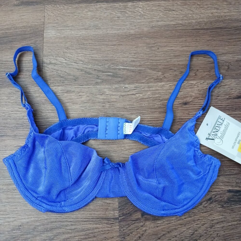 New Vintage Van Dale Bra Size 34B Purple Shiny Ribbed Underwire Unlined NOS